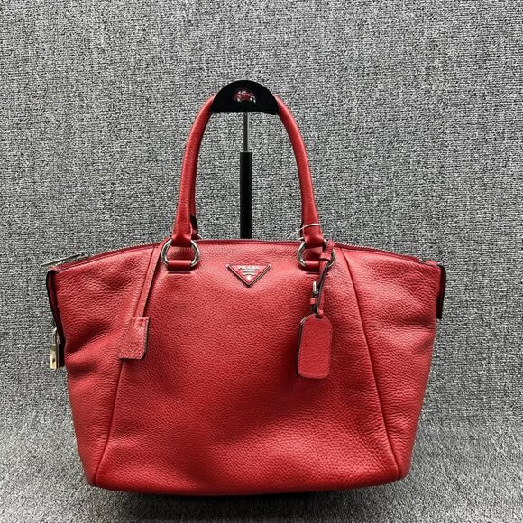 Prada Vitello Leather Tote Bag 510-040225 - Picture 2 of 15